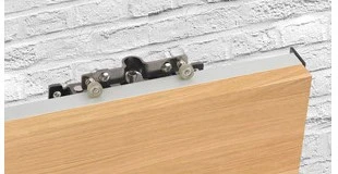 Install the safety latch. Install the safety latch.